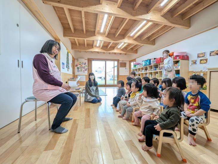 クリスマスに向けて～アドベント（１～２歳クラス）｜認定こども園 北見のぞみ幼稚園