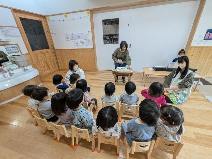 クリスマスに向けて～アドベント（１～２歳クラス）｜認定こども園 北見のぞみ幼稚園